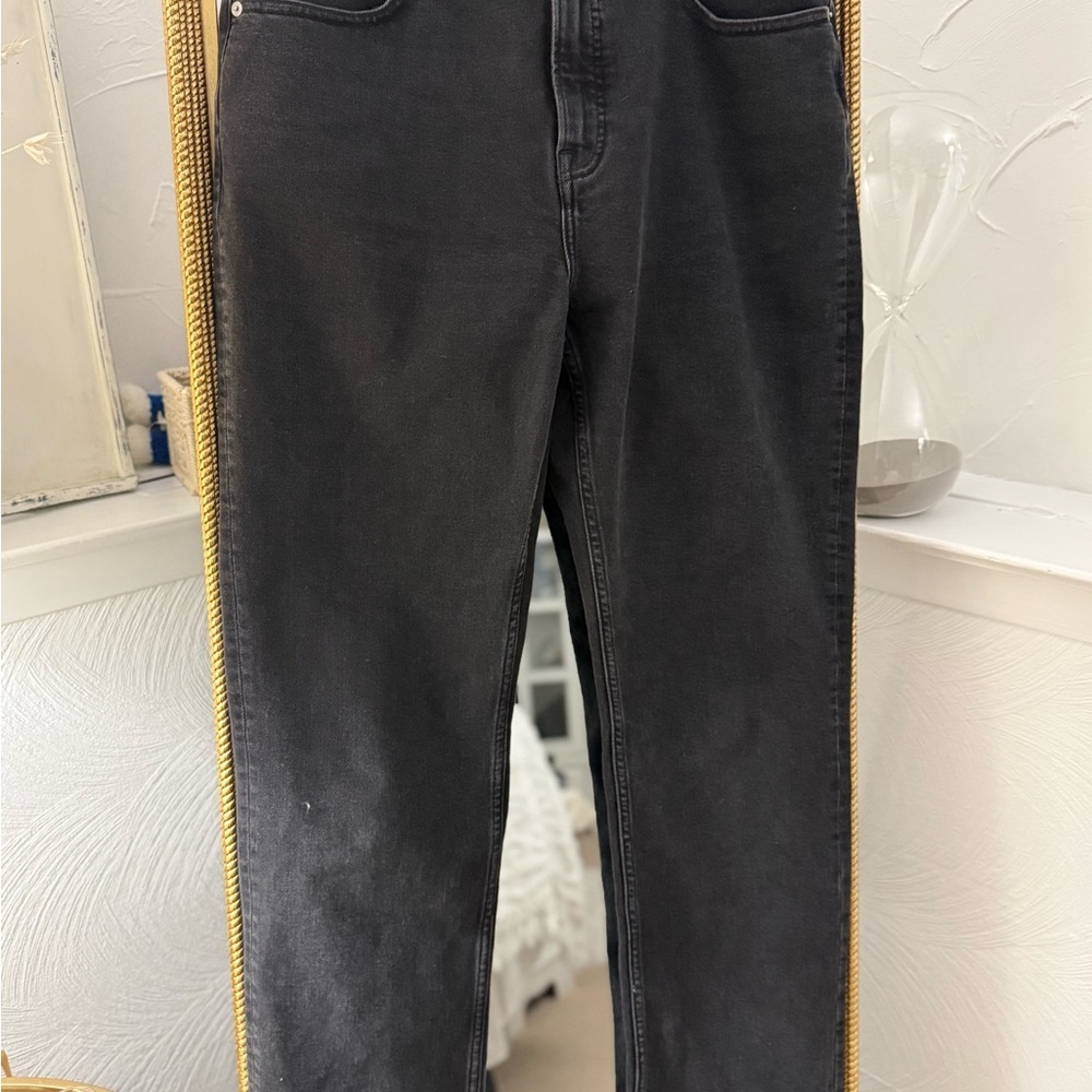 Everlane Straight Leg Jeans in Black